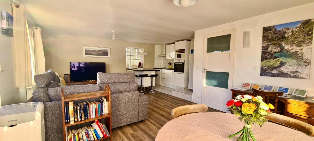 Large Private Garden, Quiet 2-Bedroom Apartment, Air Conditioning, Wifi, Parking Cassis Exterior photo