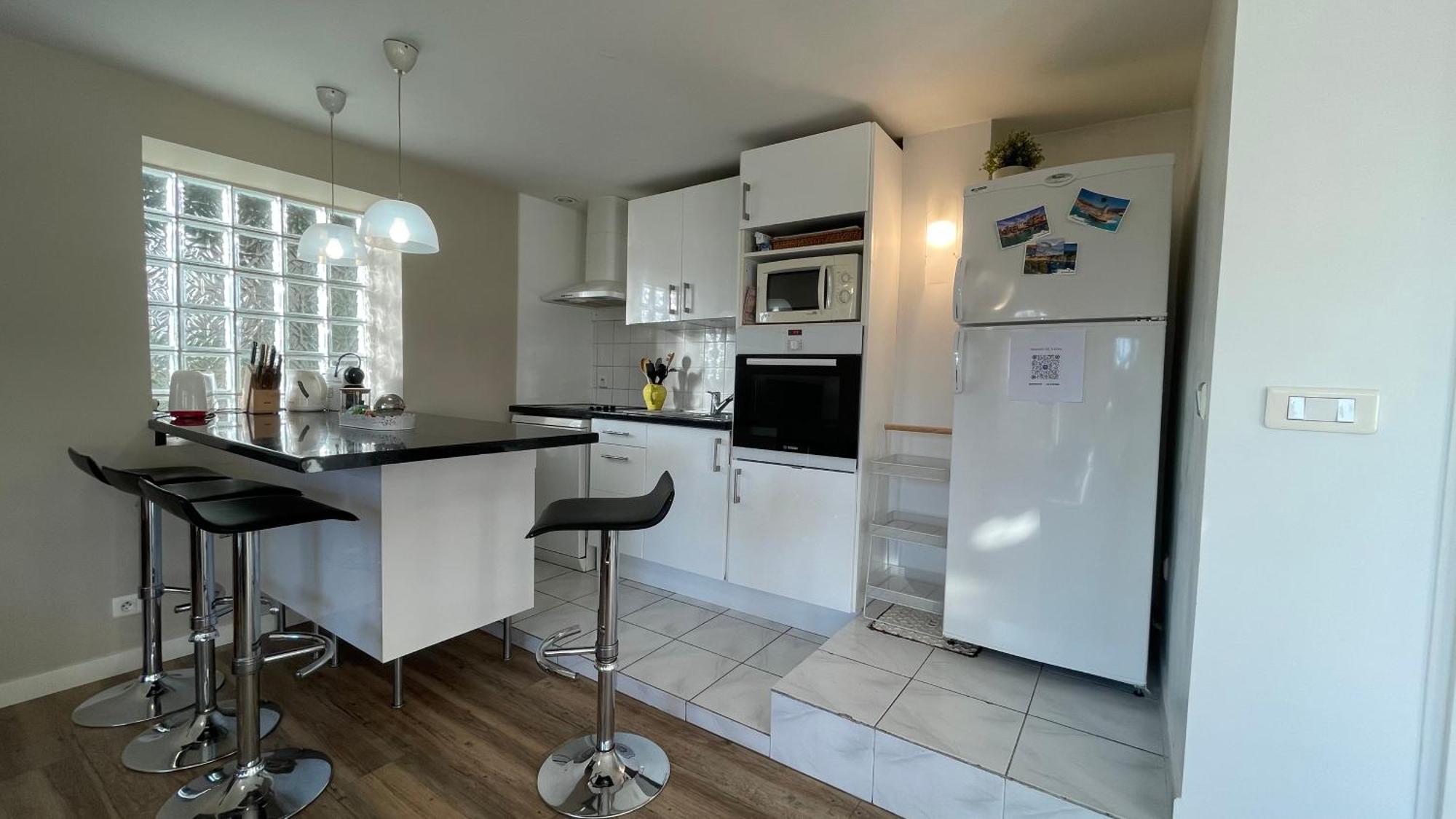 Large Private Garden, Quiet 2-Bedroom Apartment, Air Conditioning, Wifi, Parking Cassis Exterior photo